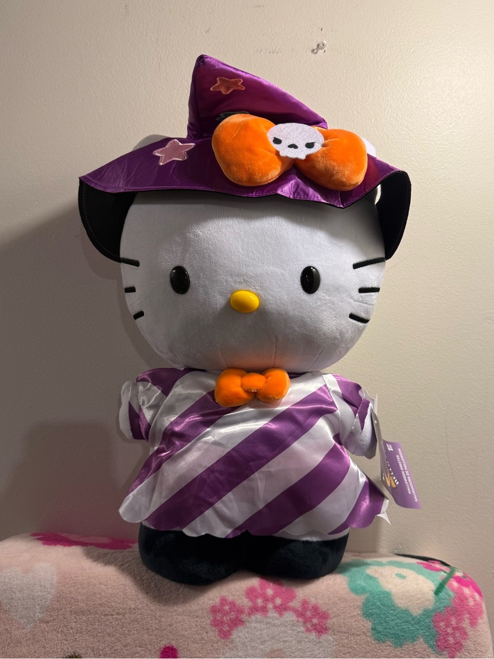 Hello Kitty Halloween greeter 2026
